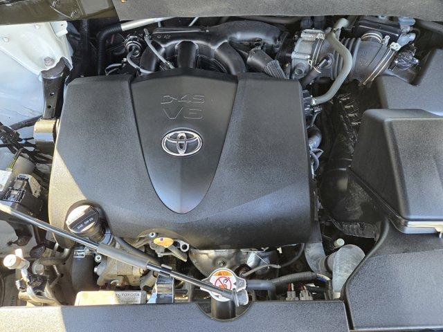 used 2019 Toyota Highlander car, priced at $26,672