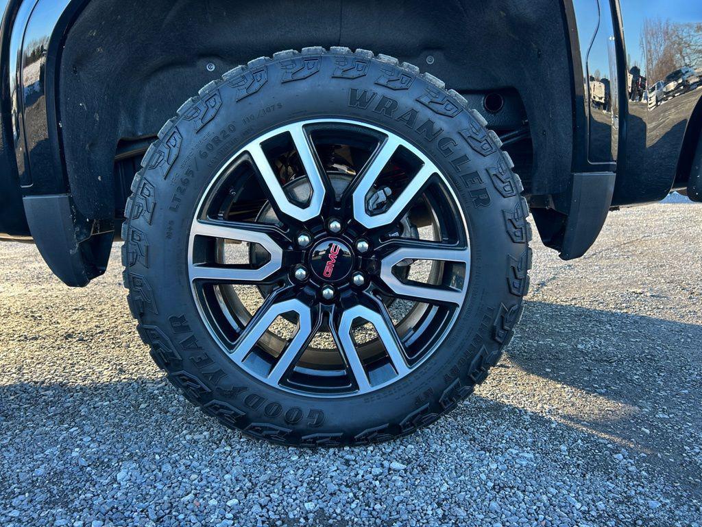 used 2025 GMC Sierra 1500 car, priced at $58,900