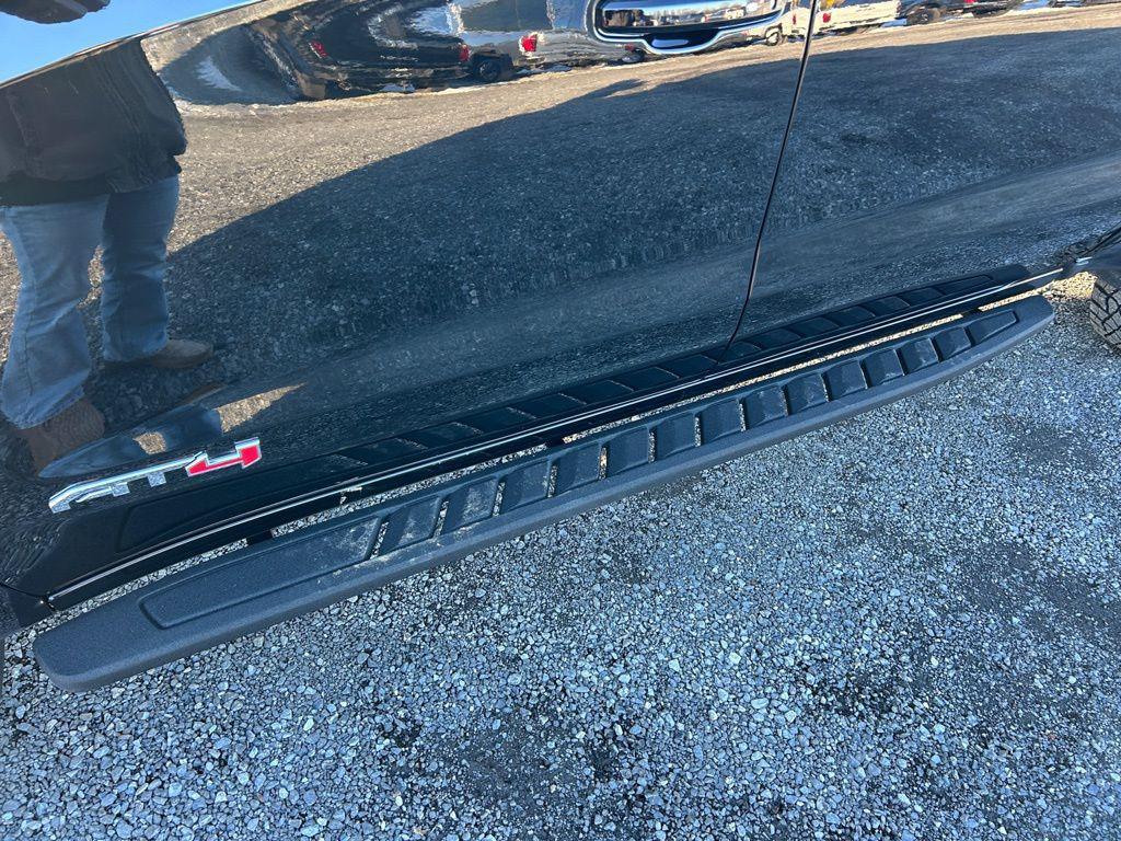 used 2025 GMC Sierra 1500 car, priced at $58,900