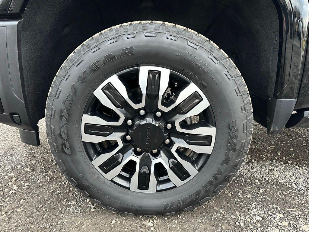 used 2025 GMC Sierra 3500 car, priced at $82,000