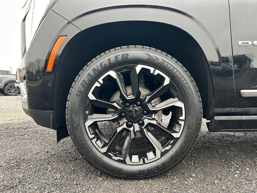 used 2025 GMC Yukon car, priced at $79,000