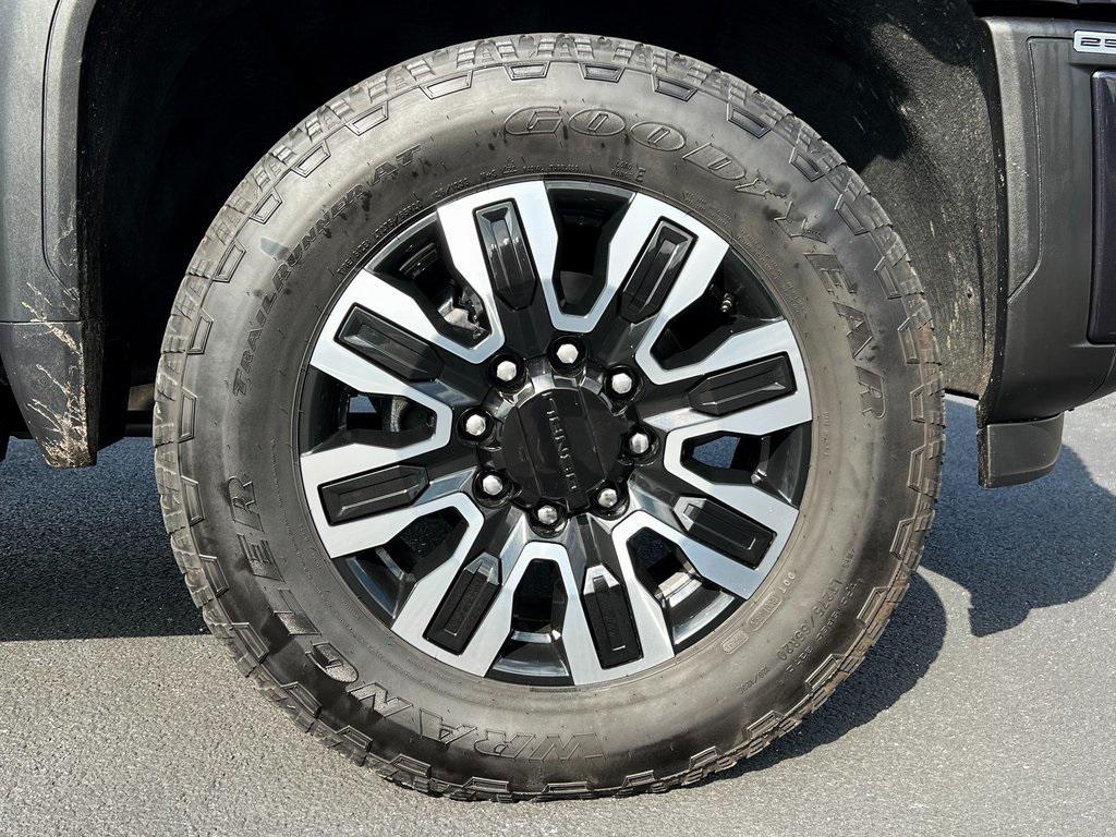 used 2024 GMC Sierra 2500 car, priced at $78,900