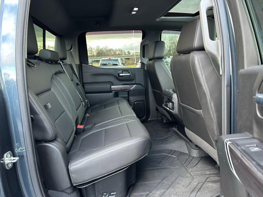 used 2019 Chevrolet Silverado 1500 car, priced at $32,000