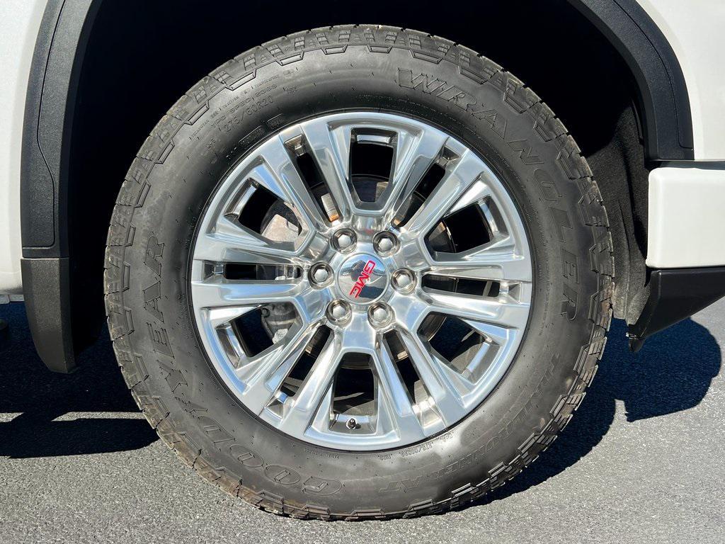 used 2025 GMC Sierra 1500 car, priced at $58,200