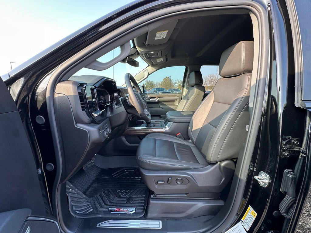 used 2025 Chevrolet Silverado 1500 car, priced at $50,900