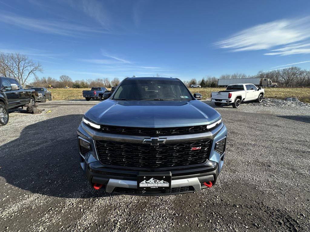 used 2025 Chevrolet Traverse car, priced at $46,400