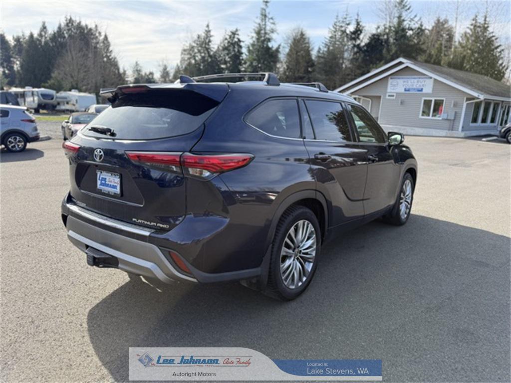 used 2022 Toyota Highlander car, priced at $34,585