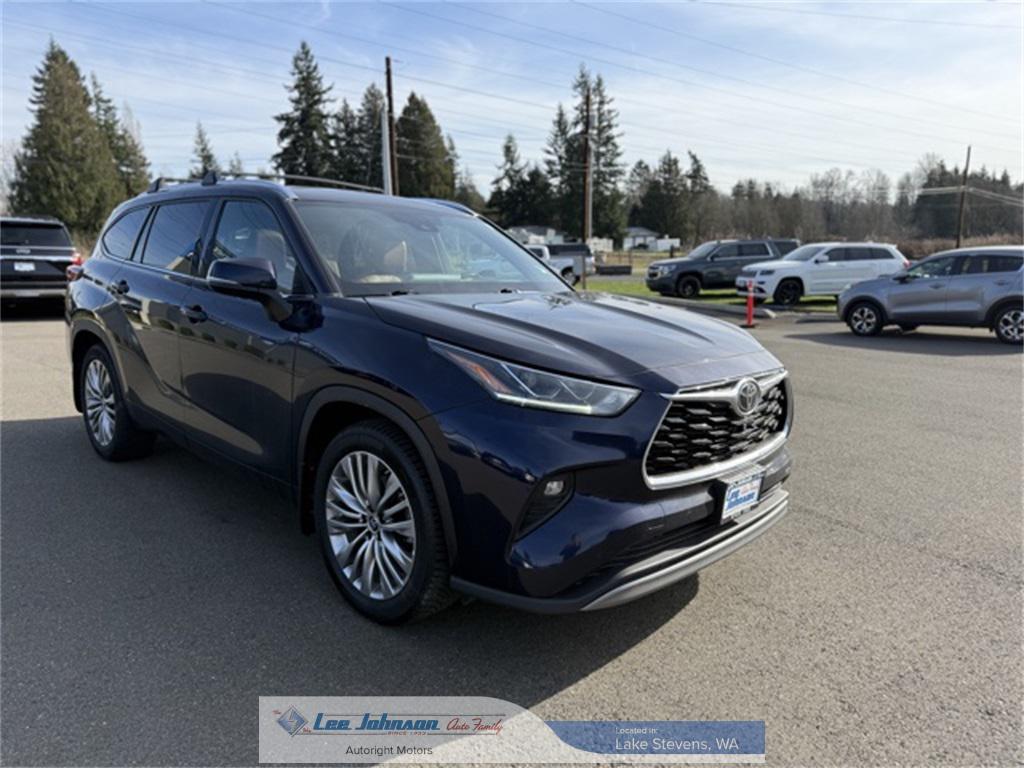 used 2022 Toyota Highlander car, priced at $34,585