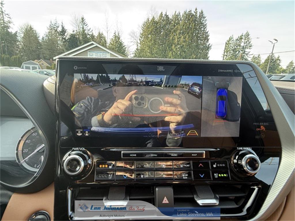 used 2022 Toyota Highlander car, priced at $34,585