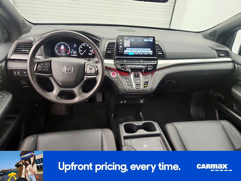 used 2025 Honda Odyssey car, priced at $37,998