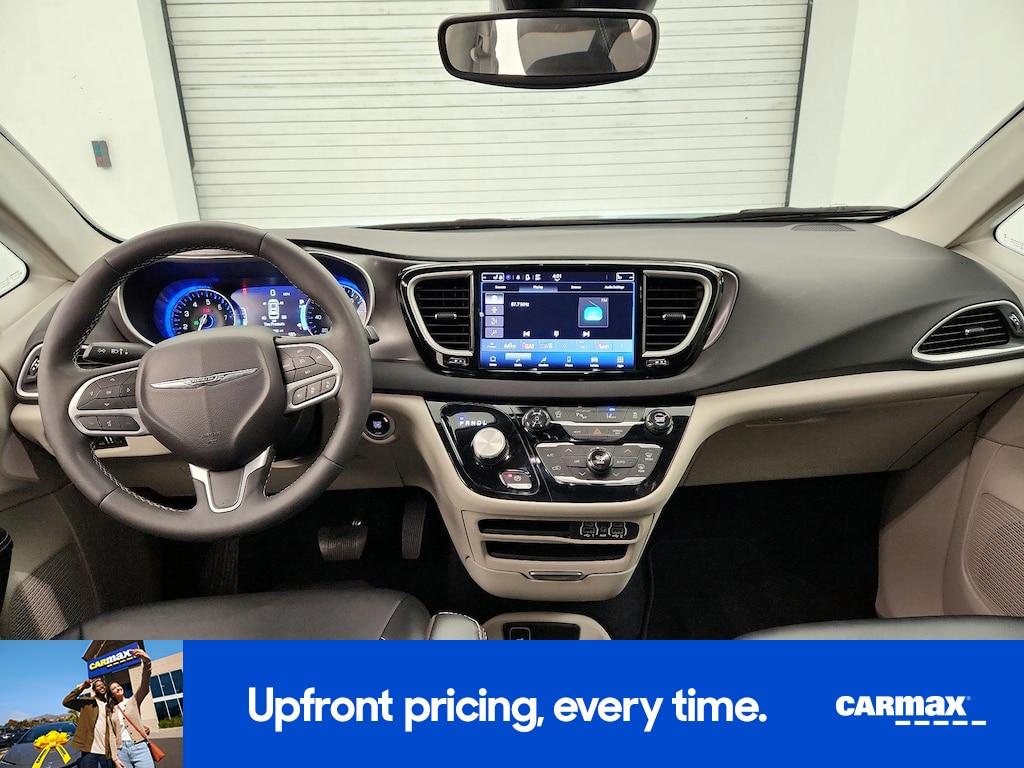 used 2024 Chrysler Pacifica car, priced at $26,998