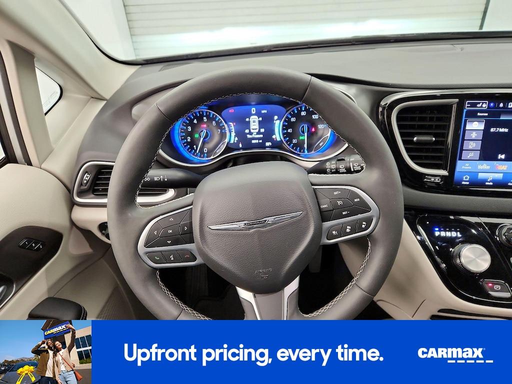 used 2024 Chrysler Pacifica car, priced at $26,998