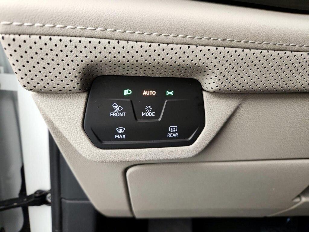 used 2024 Volkswagen Atlas car, priced at $32,998