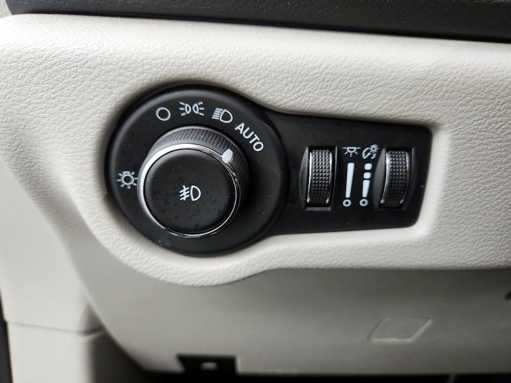 used 2024 Chrysler Pacifica car, priced at $28,998