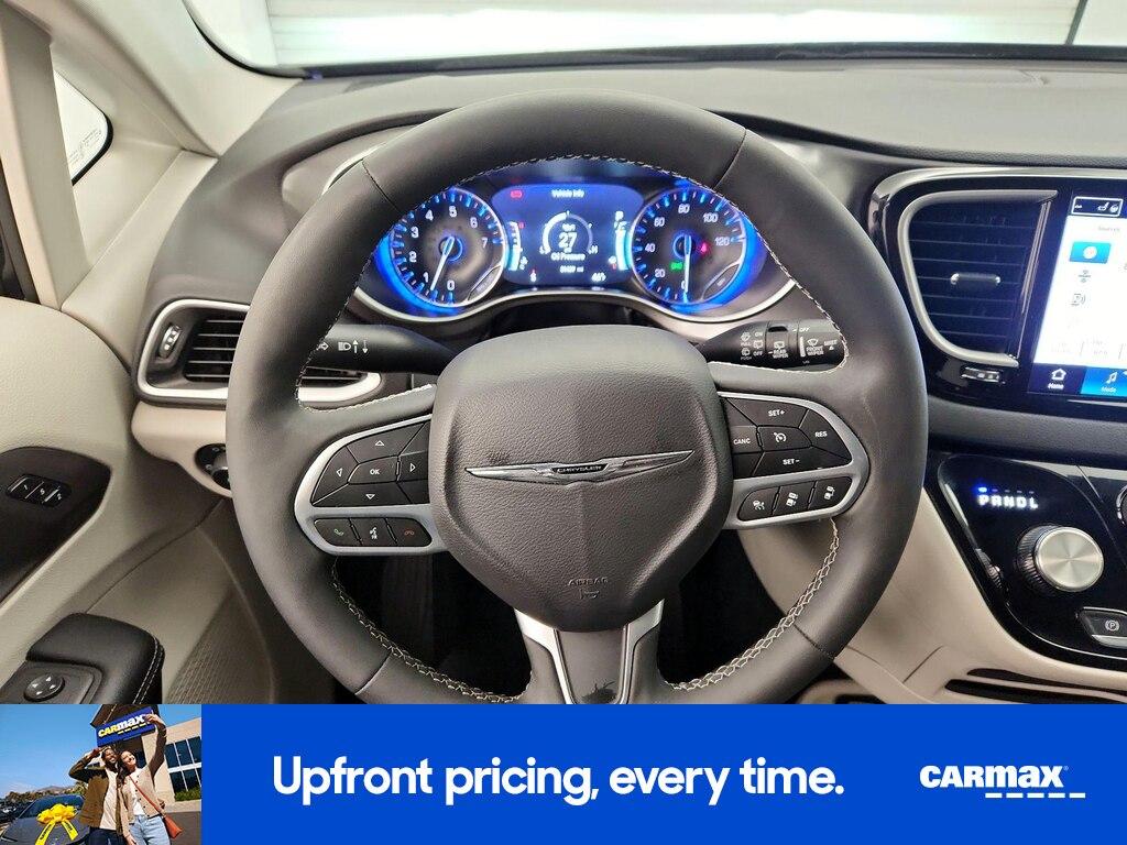 used 2024 Chrysler Pacifica car, priced at $28,998