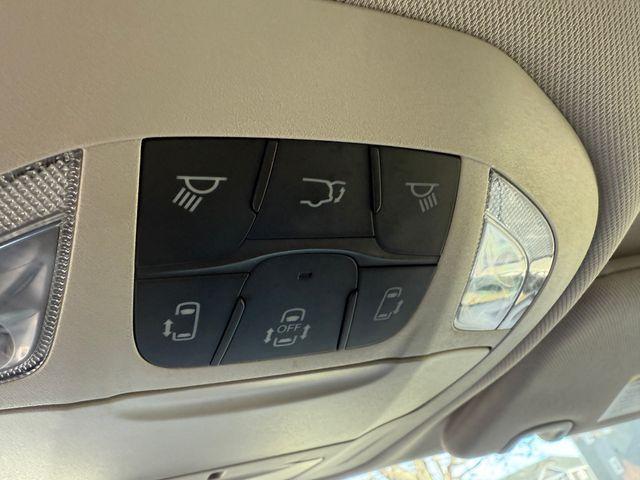 used 2024 Chrysler Pacifica car, priced at $26,995