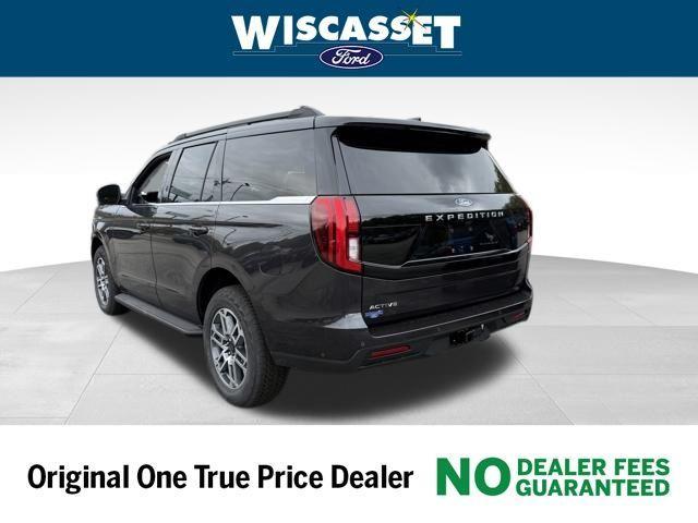 new 2025 Ford Expedition car, priced at $70,174