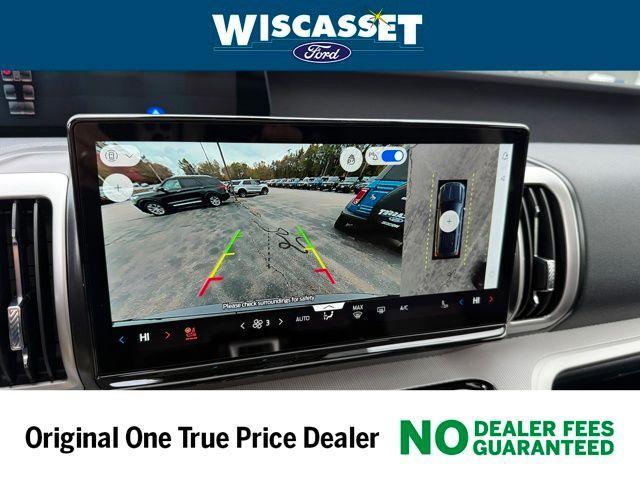 new 2025 Ford Expedition car, priced at $70,174