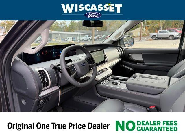new 2025 Ford Expedition car, priced at $70,174
