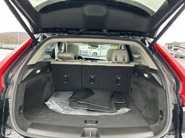 used 2022 Cadillac XT4 car, priced at $26,900