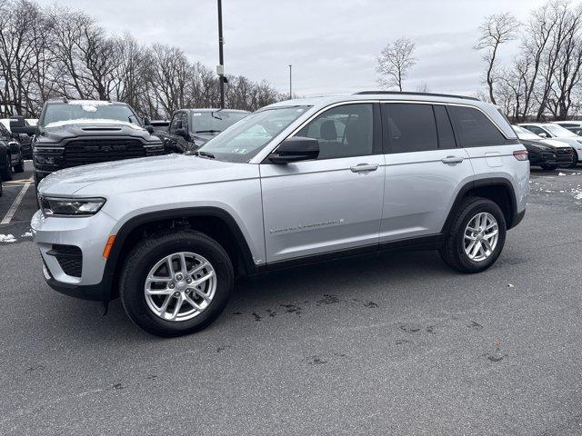 new 2025 Jeep Grand Cherokee car, priced at $39,220