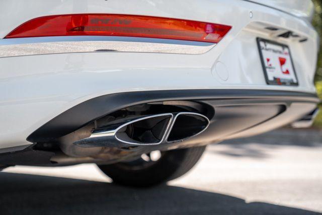 used 2022 Bentley Bentayga car, priced at $131,777