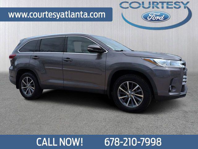 used 2019 Toyota Highlander car, priced at $23,280