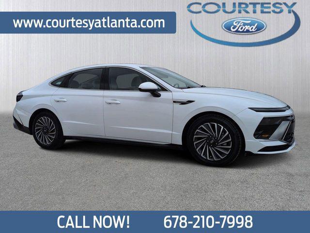 used 2025 Hyundai Sonata Hybrid car, priced at $22,120