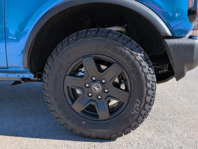 new 2025 Ford Bronco car, priced at $42,809