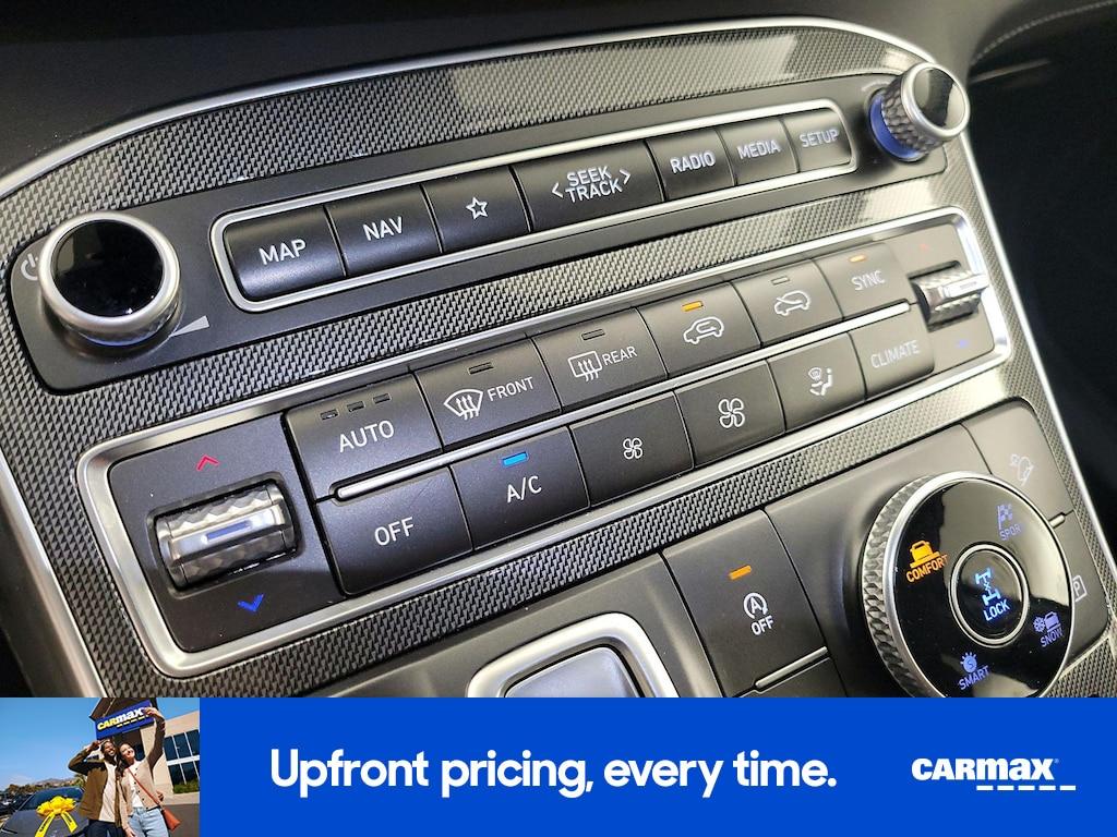 used 2023 Hyundai Santa Fe car, priced at $26,998