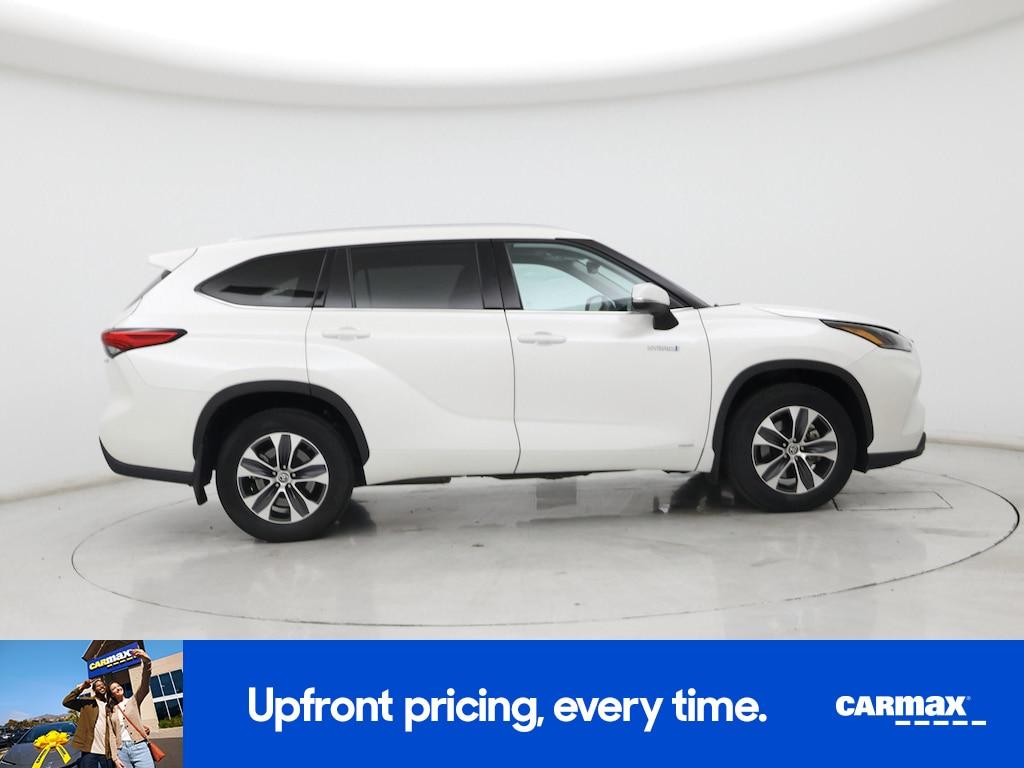 used 2021 Toyota Highlander Hybrid car, priced at $35,998