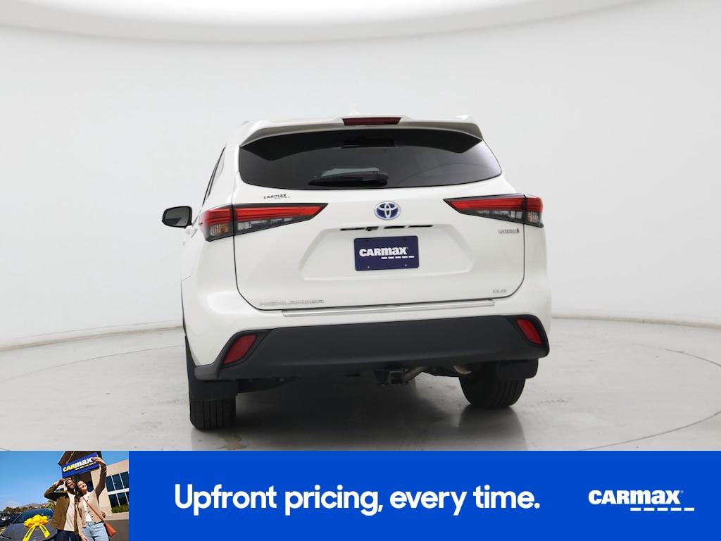 used 2021 Toyota Highlander Hybrid car, priced at $35,998
