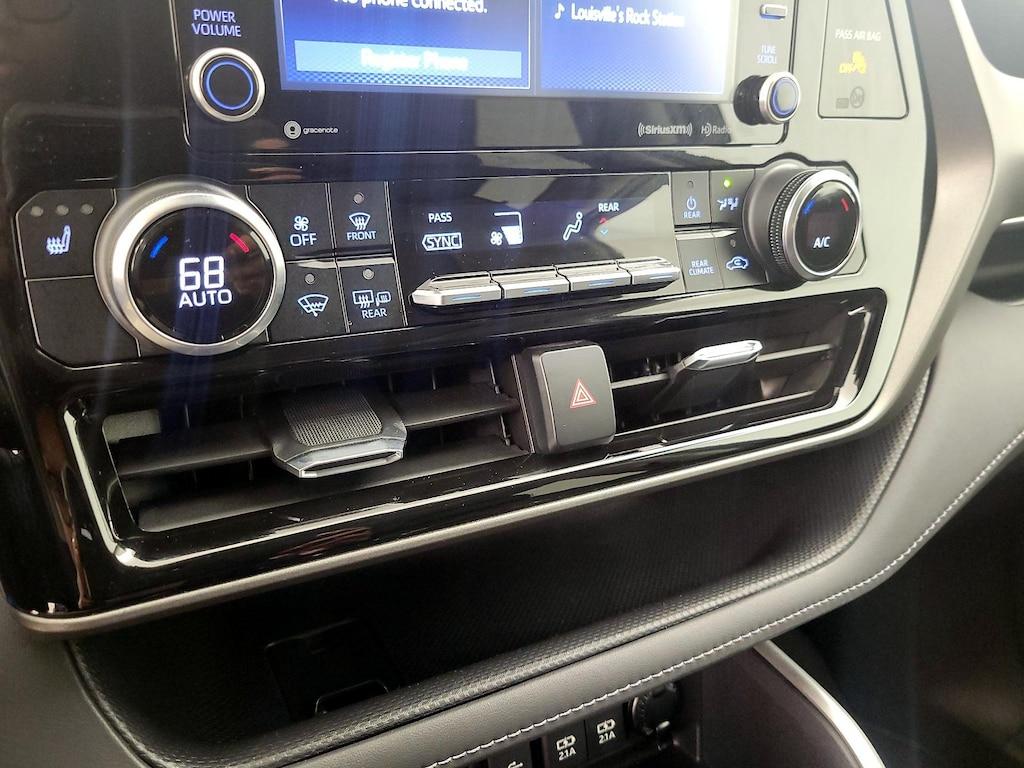 used 2021 Toyota Highlander Hybrid car, priced at $35,998
