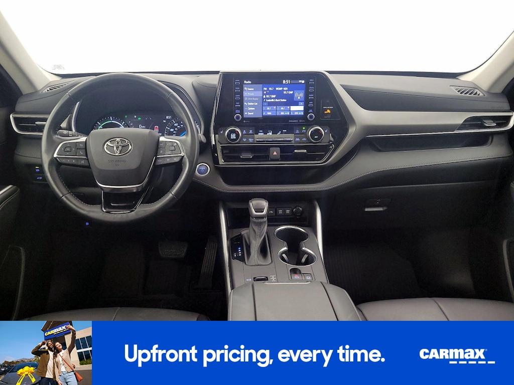 used 2021 Toyota Highlander Hybrid car, priced at $35,998