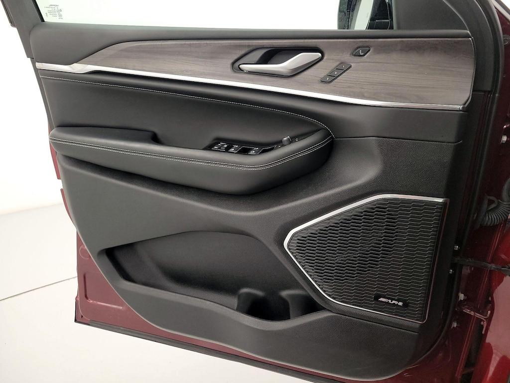 used 2024 Jeep Grand Cherokee car, priced at $42,998