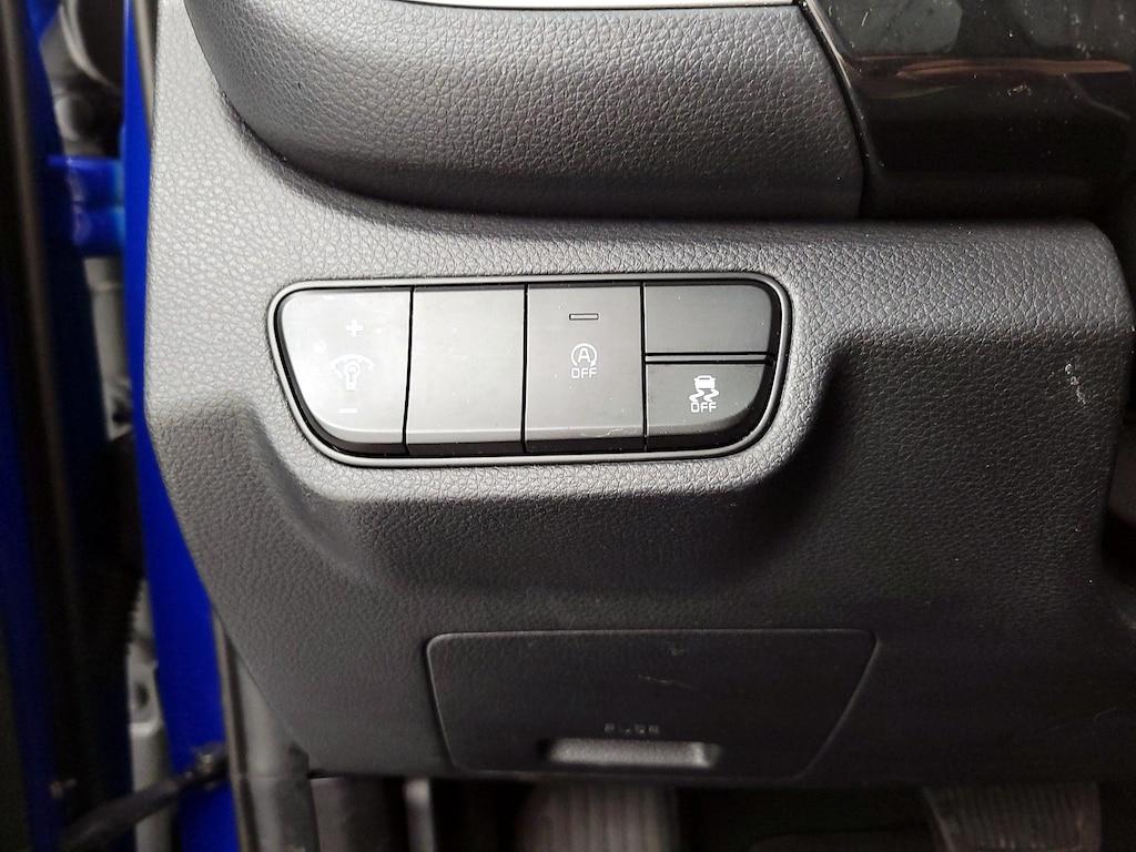 used 2025 Kia Seltos car, priced at $21,998