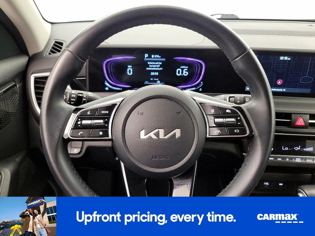 used 2025 Kia Seltos car, priced at $21,998