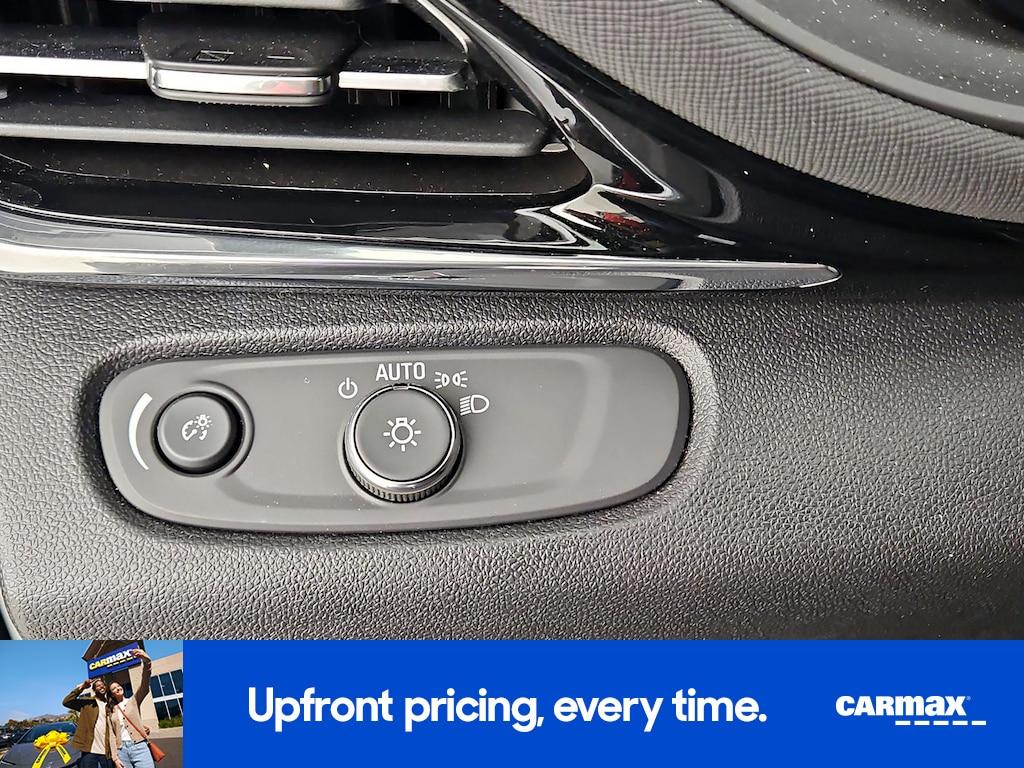 used 2025 Buick Envista car, priced at $28,998