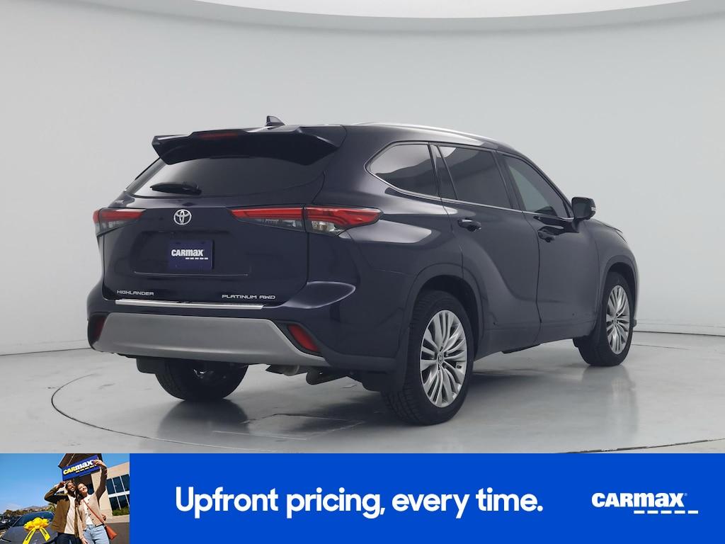used 2023 Toyota Highlander car, priced at $40,998