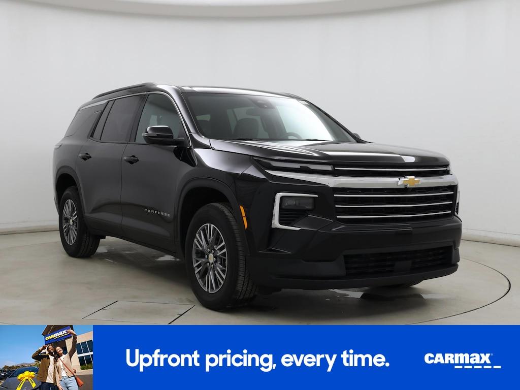 used 2025 Chevrolet Traverse car, priced at $34,998