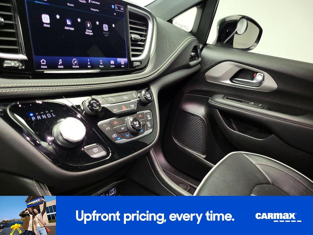 used 2023 Chrysler Pacifica car, priced at $34,998