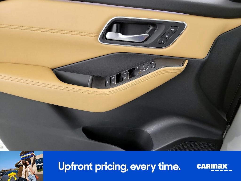 used 2023 Nissan Rogue car, priced at $28,998