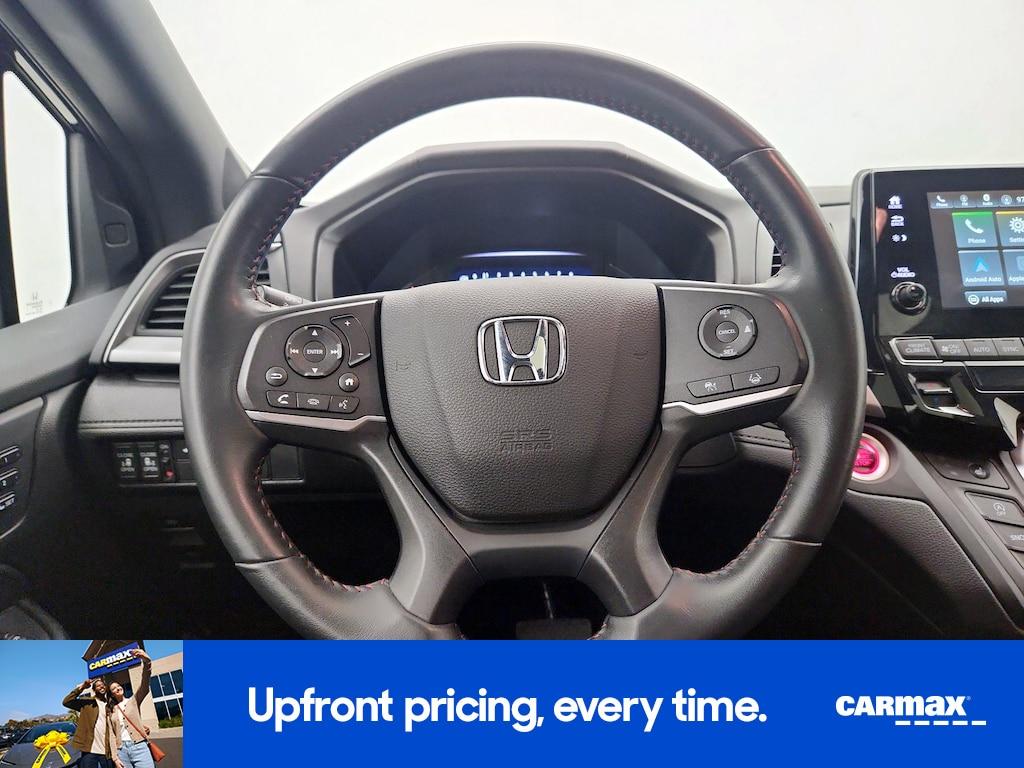 used 2023 Honda Odyssey car, priced at $35,998