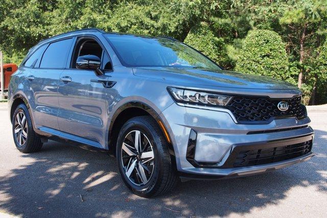 used 2021 Kia Sorento car, priced at $25,702