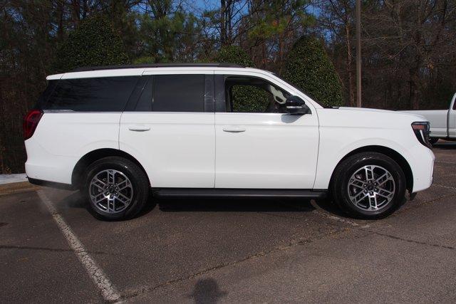 used 2025 Ford Expedition car, priced at $59,266