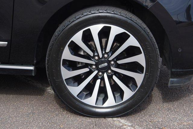 used 2022 Lincoln Navigator car, priced at $49,013