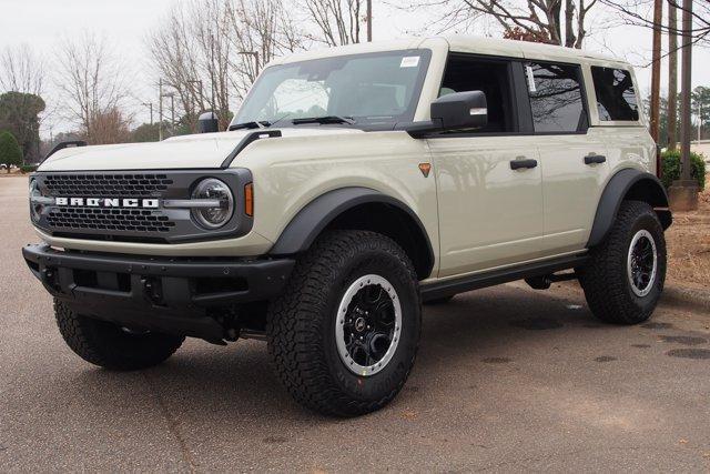 new 2025 Ford Bronco car, priced at $65,077