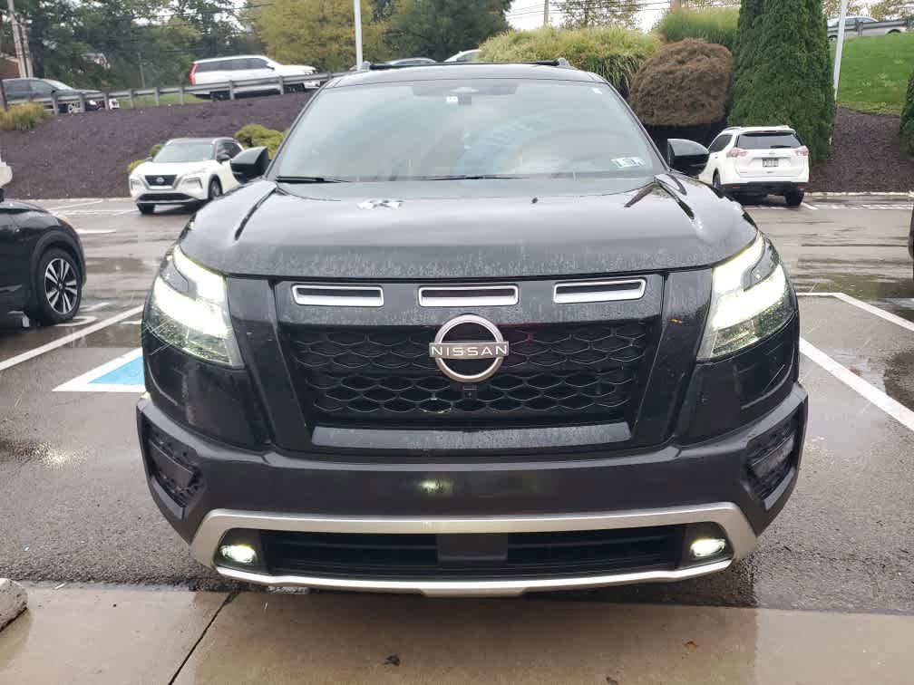 2023 Super Black Nissan Pathfinder