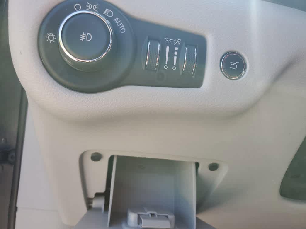 used 2019 Jeep Cherokee car, priced at $19,475