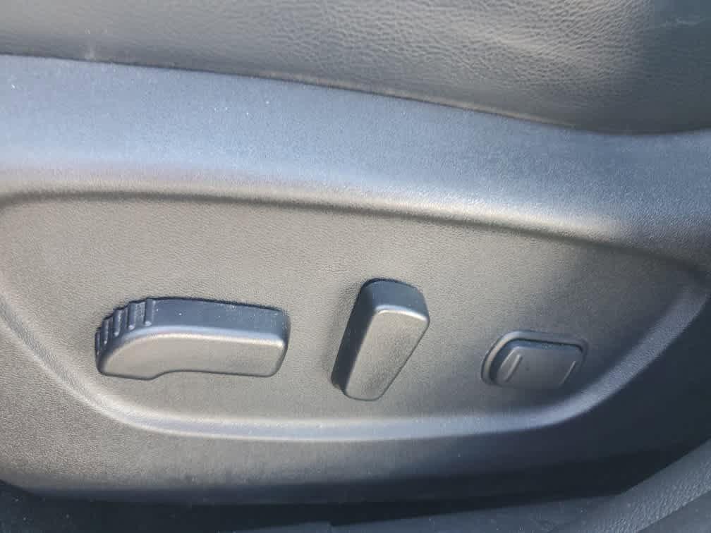 used 2020 Nissan Rogue Sport car, priced at $17,080